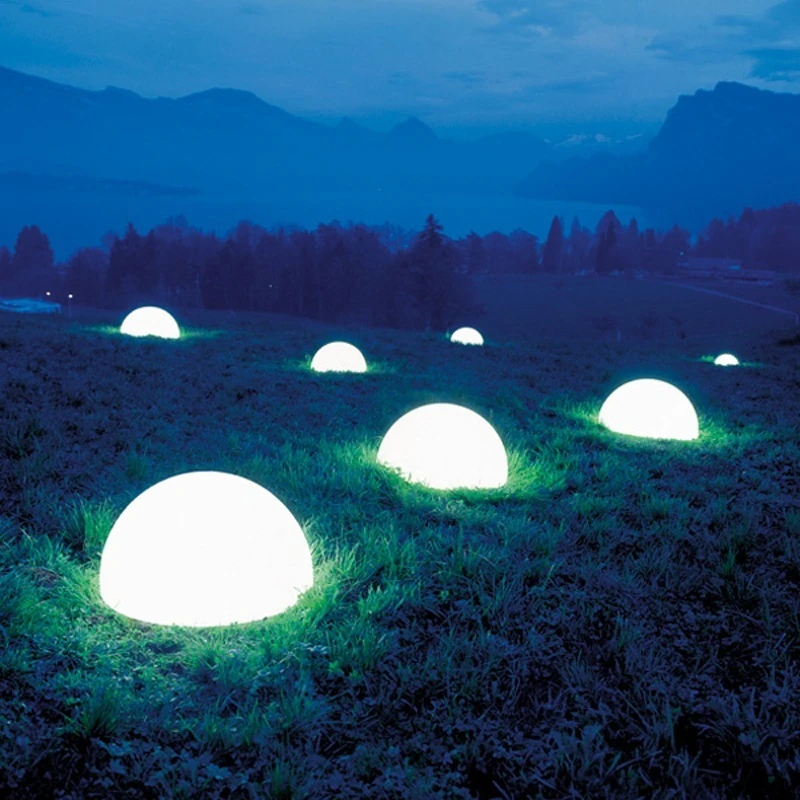 Moonlight Halbkugel mit Eingrabsockel